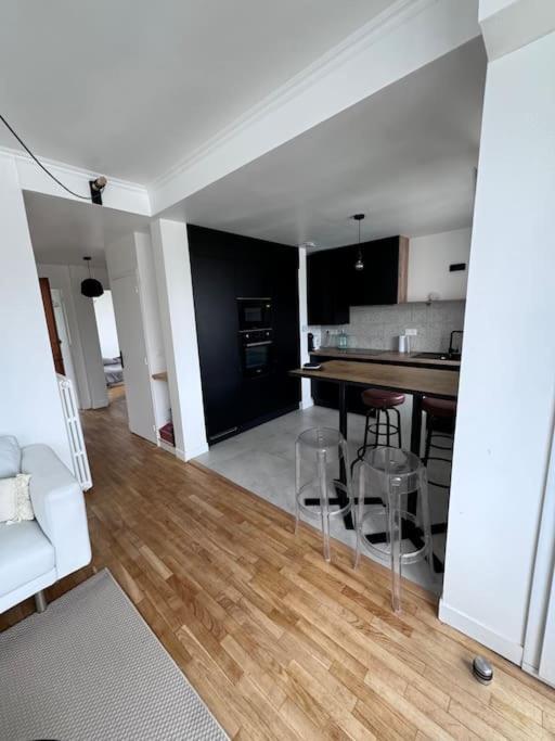 Charmant Appartement T3 Avec Balcon, Centre-Ville Λοριάν Εξωτερικό φωτογραφία